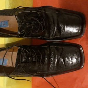 Mens dress shoes 11D